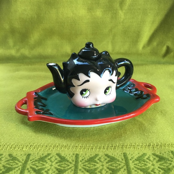 Vtg 1998 *Betty Boop* Miniature Ceramic Tea Set~ - Picture 8 of 8